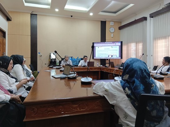 Tenaga Kependidikan FEB UM Berkomitmen Membangun Zona Integritas